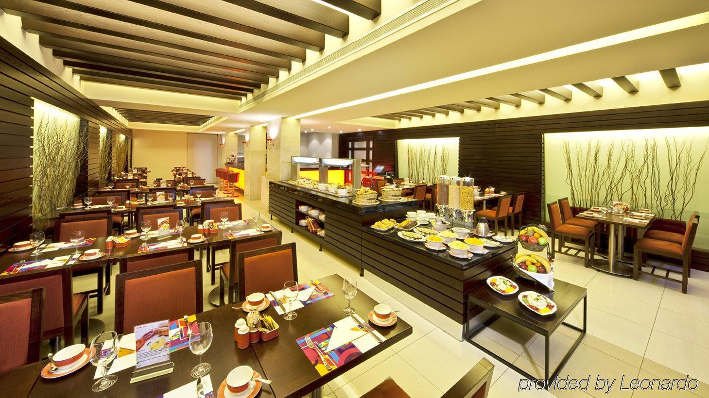 Coral Beirut Al Hamra Hotel Buitenkant foto