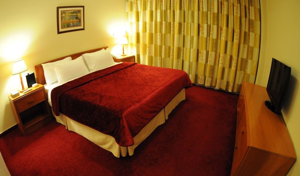 Coral Beirut Al Hamra Hotel Buitenkant foto