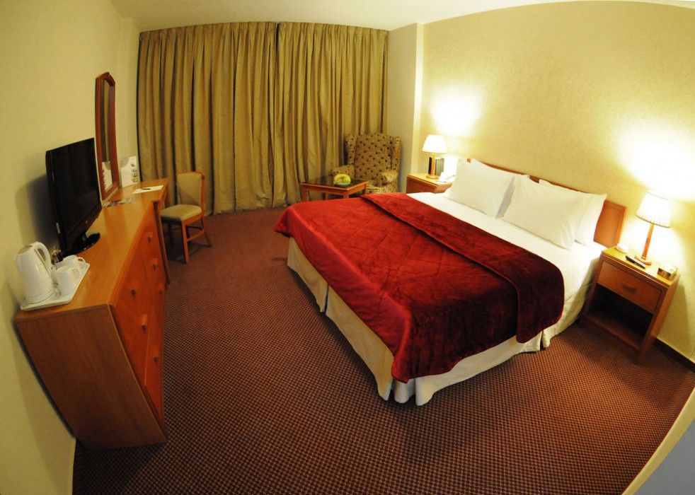Coral Beirut Al Hamra Hotel Buitenkant foto