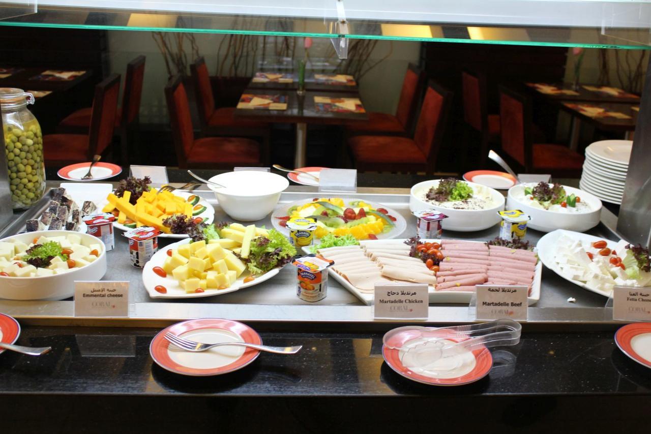 Coral Beirut Al Hamra Hotel Buitenkant foto