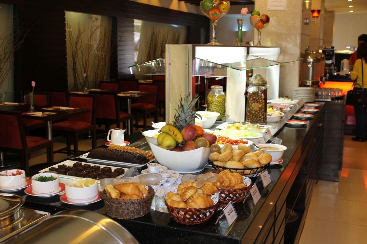Coral Beirut Al Hamra Hotel Buitenkant foto